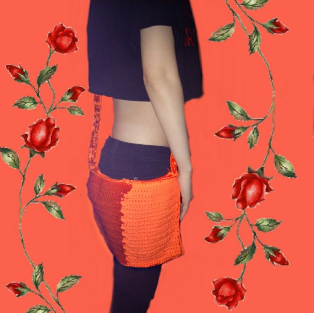 Sunburst Crossbody Bag - Picture 2 of 3